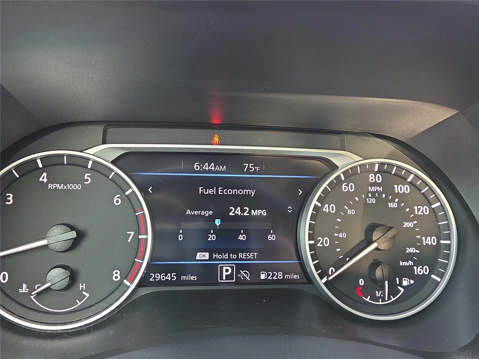 Used 2024 Atlantic Gray Metallic/Super Black Nissan SR image 5