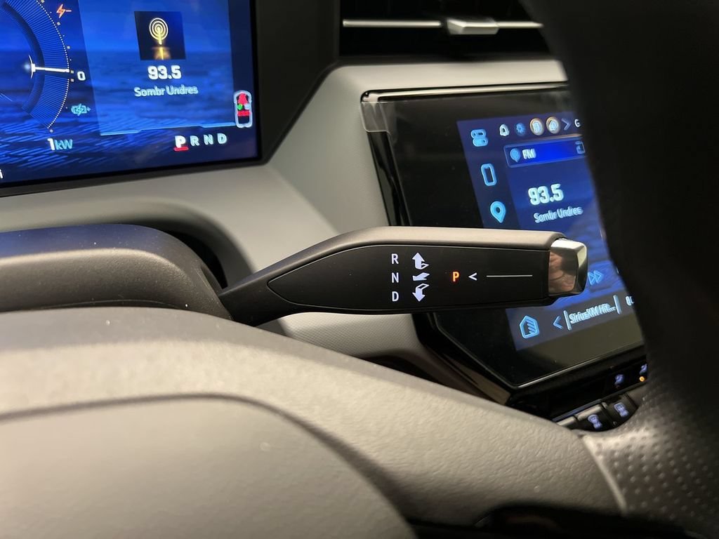 2027 Chevrolet Bolt LT - Photo 19