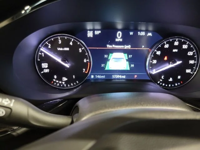 Used 2023 Red Buick Essence image 12