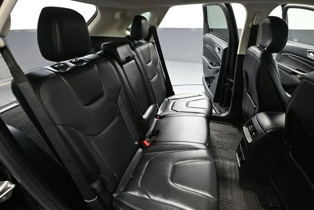Used 2016 Black Ford Titanium image 33