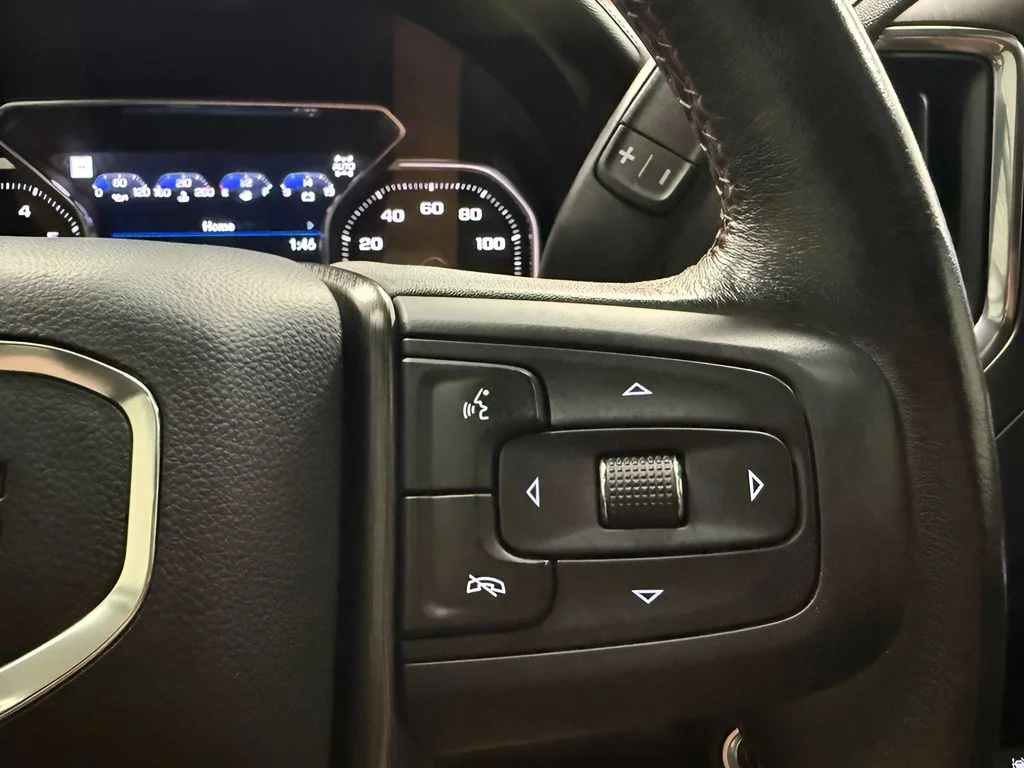 Used 2021 Black GMC AT4 image 18