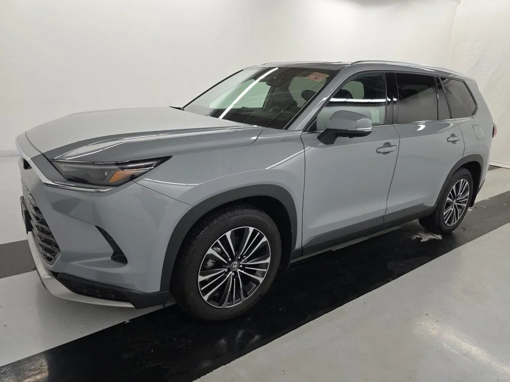 Used 2025 Gray Toyota MAX Limited image 6