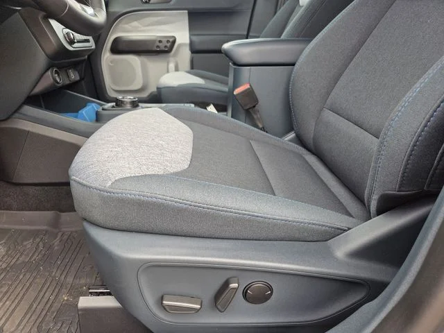New 2026 Carbonized Gray Metallic Ford XLT image 11