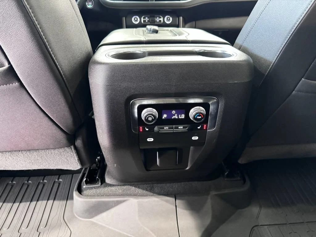 2023 GMC Yukon AT4 - Photo 32