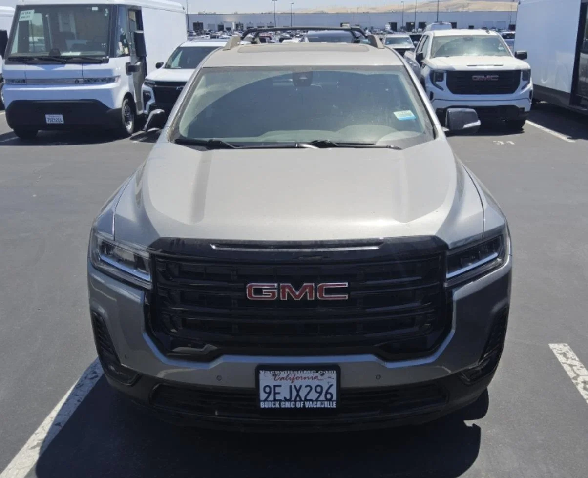 Used 2023 STERLING METALLIC GMC SLE image 15