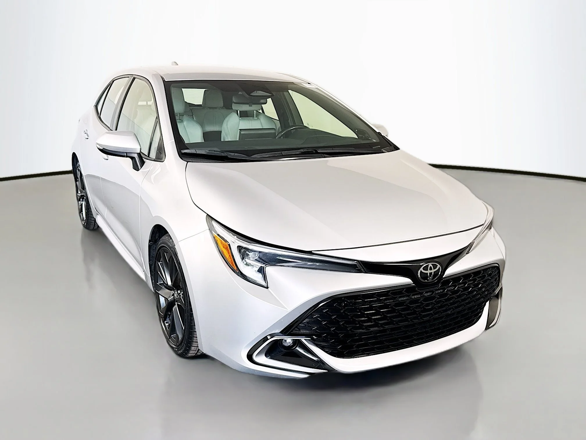 Used 2023 Classic Silver Metallic Toyota XSE image 1