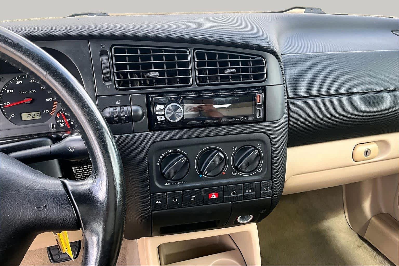 Used 2000 Bright Green Pearl Volkswagen GLS image 6