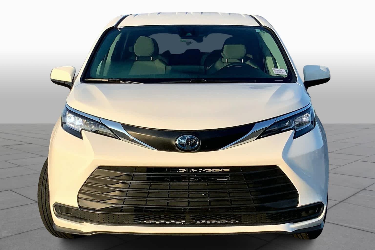 Used 2021 Super White Toyota LE image 4