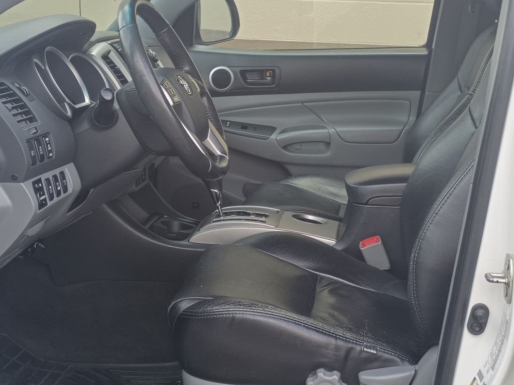 Used 2012 Super White Toyota Base image 15