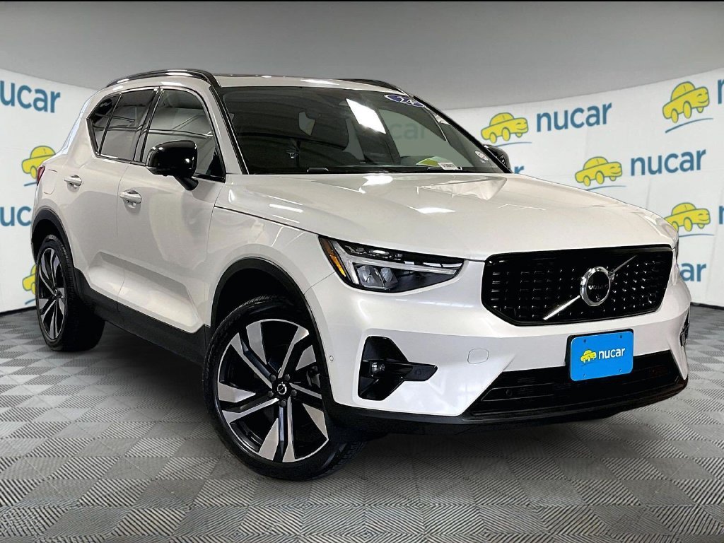 2024 Volvo XC40