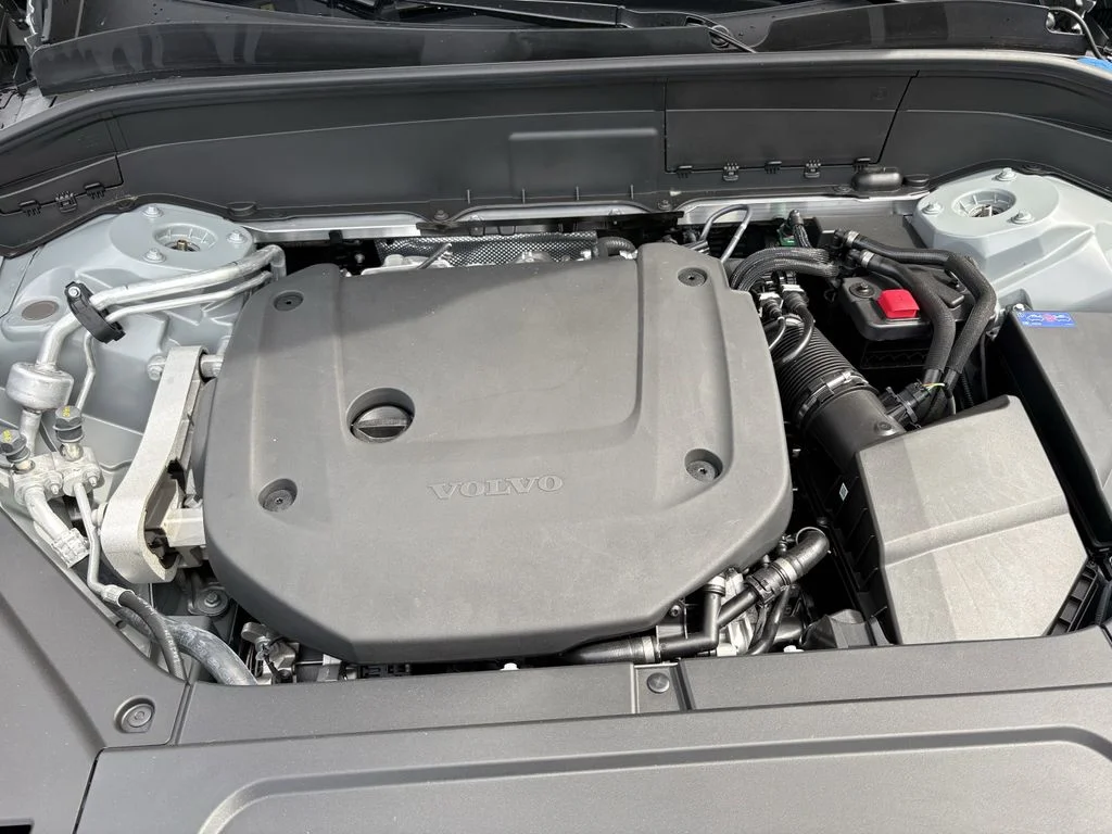 2026 Volvo XC90 Plus - Photo 27