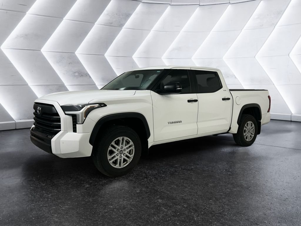 Used 2024 White Toyota SR5 image 3