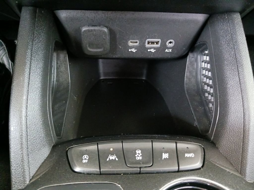 Used 2023 White Chevrolet LT image 22