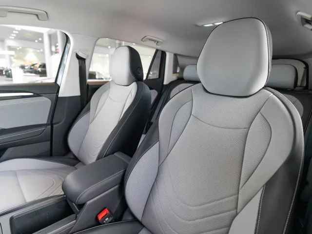 Certified Used 2026 Gray Volkswagen 2.0T SE image 5