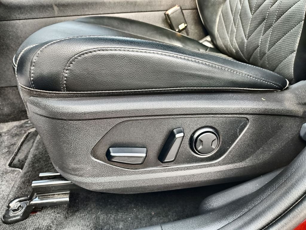 Used 2023 Red Kia X-Line image 12
