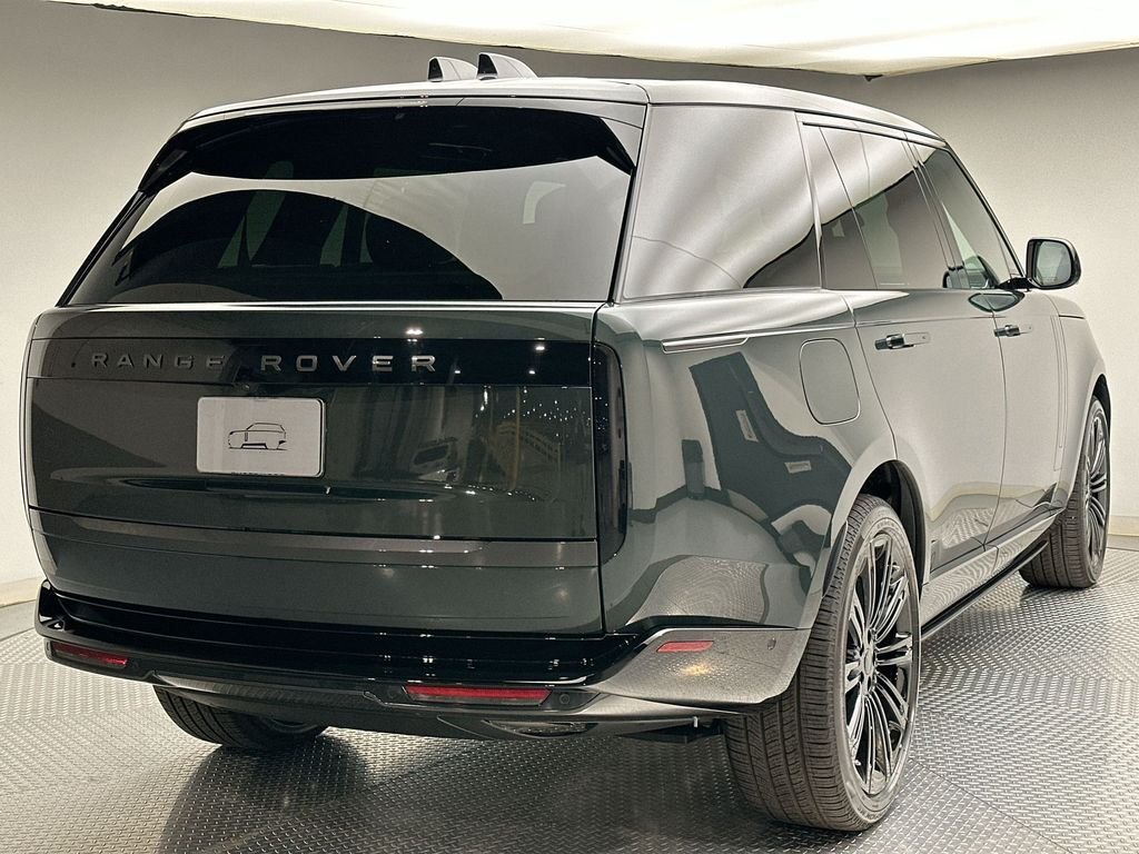 New 2026 Belgravia Green Land Rover SE image 11