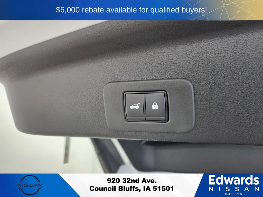 New 2026 Everest White Pearl TriCoat Nissan SL image 15