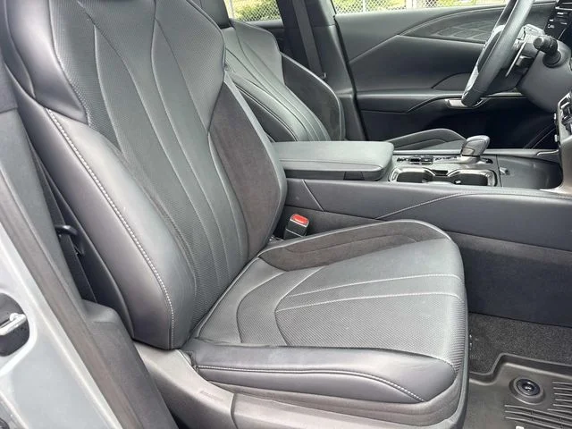 Used 2024 Silver Lexus 500h F SPORT Performance image 29