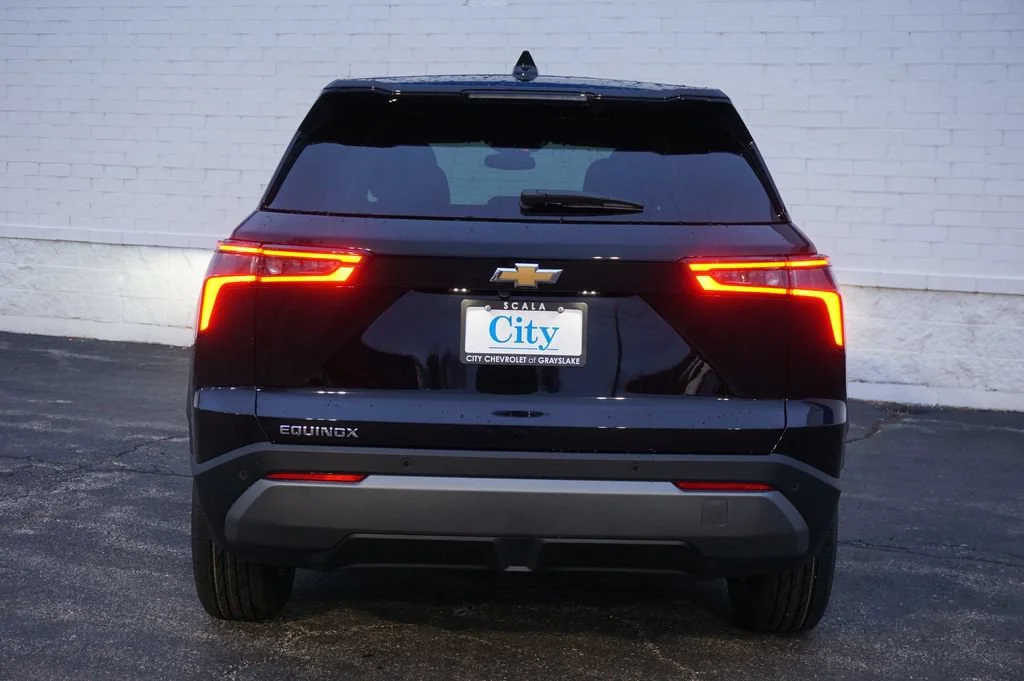 2027 Chevrolet Equinox LT - Photo 6