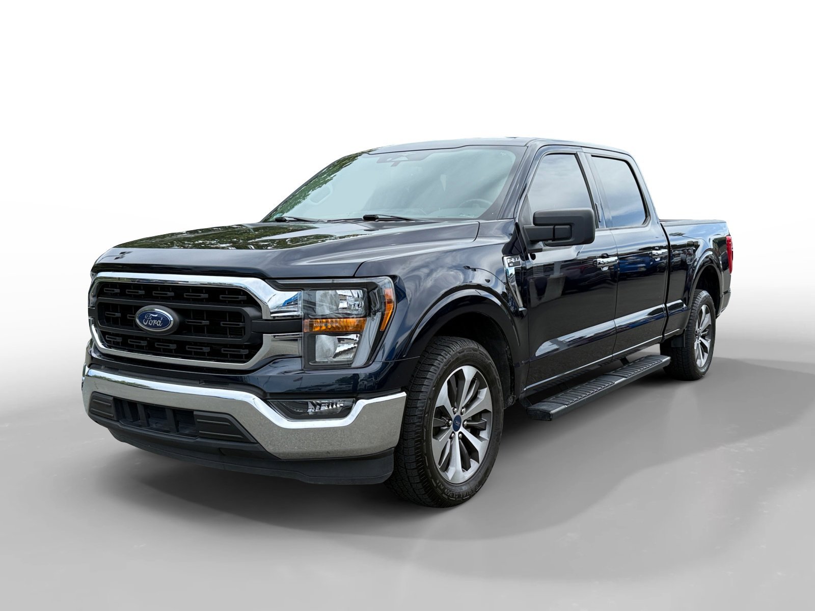 2023 Ford F-150 XLT SuperCrew 5-1/2 Box's photo
