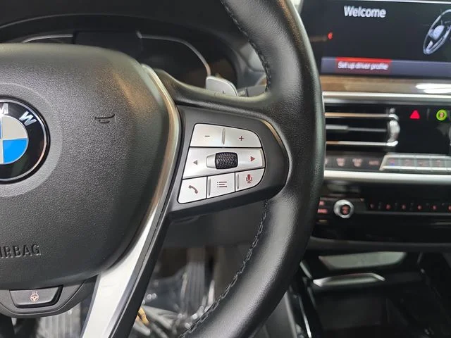 Used 2022 Black Sapphire Metallic BMW xDrive30i image 18