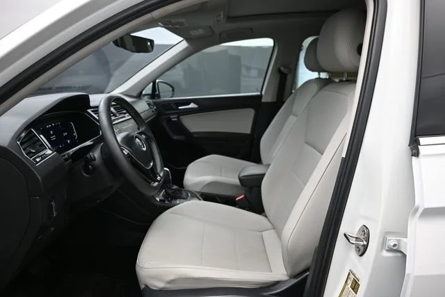 Used 2021 White Volkswagen 2.0T SEL image 10