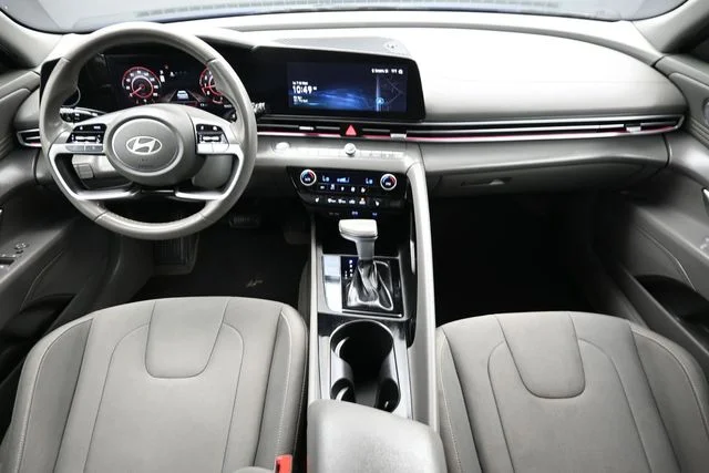 Used 2024 Blue Hyundai SEL image 11