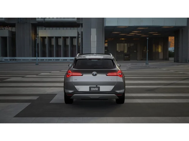 New 2026 Skyscraper Grey Metallic BMW  image 5