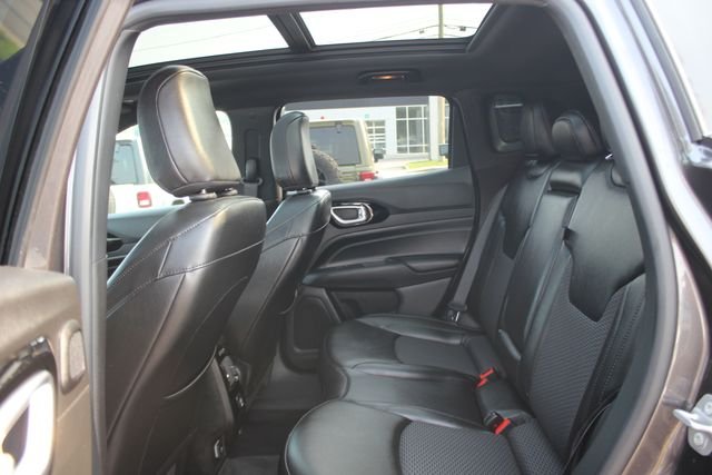 Used 2022 Gray Jeep Latitude image 24