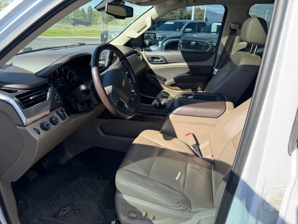 Used 2020 SUMMIT WHITE Chevrolet LT image 5