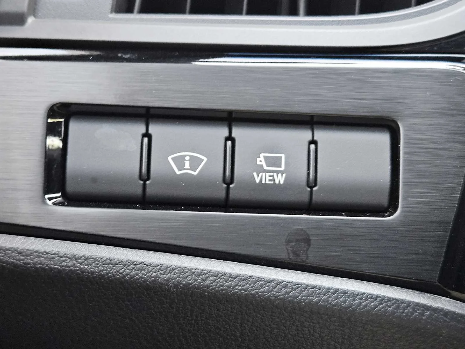 Certified Used 2022 IRIDIUM Lexus Ultra Luxury image 17