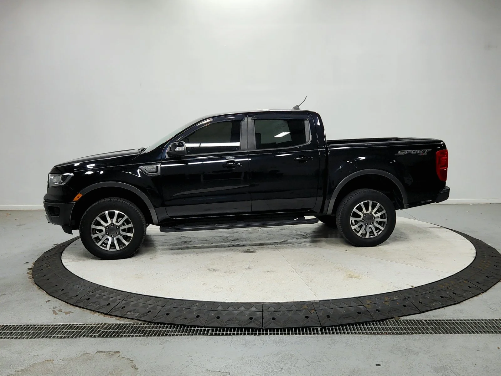 Used 2021 Black Ford Lariat image 5