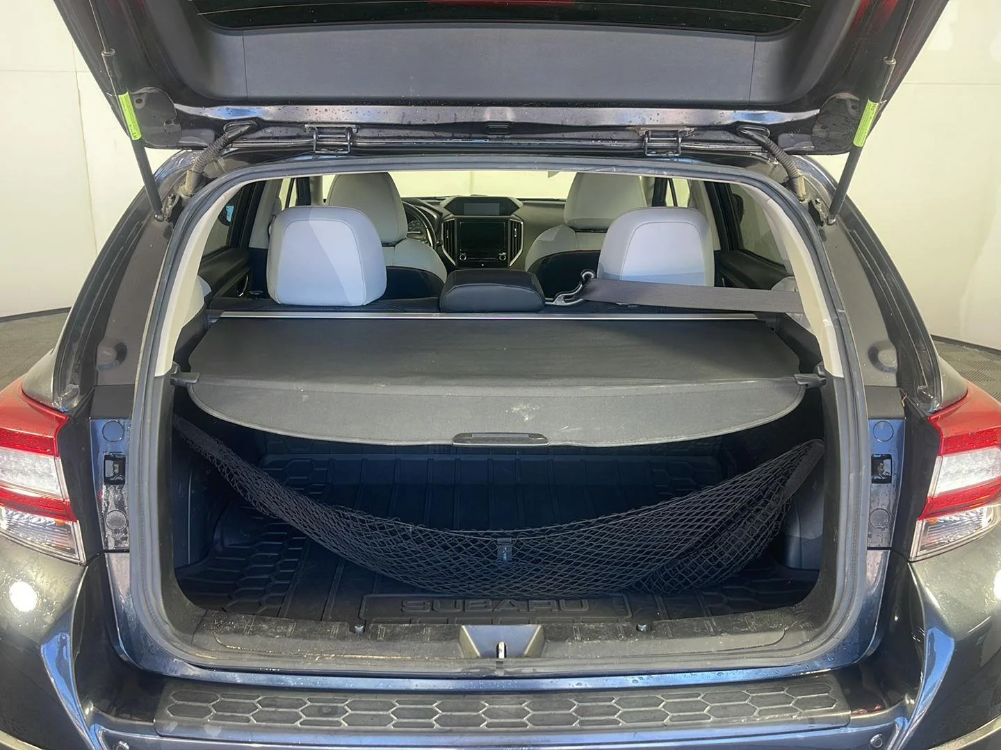 Used 2019 Dark Gray Metallic Subaru Limited image 10