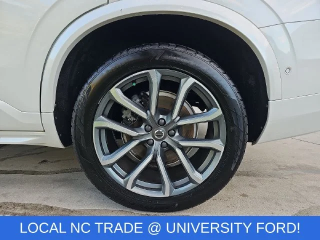 Used 2017 White Volvo T6 Momentum image 31