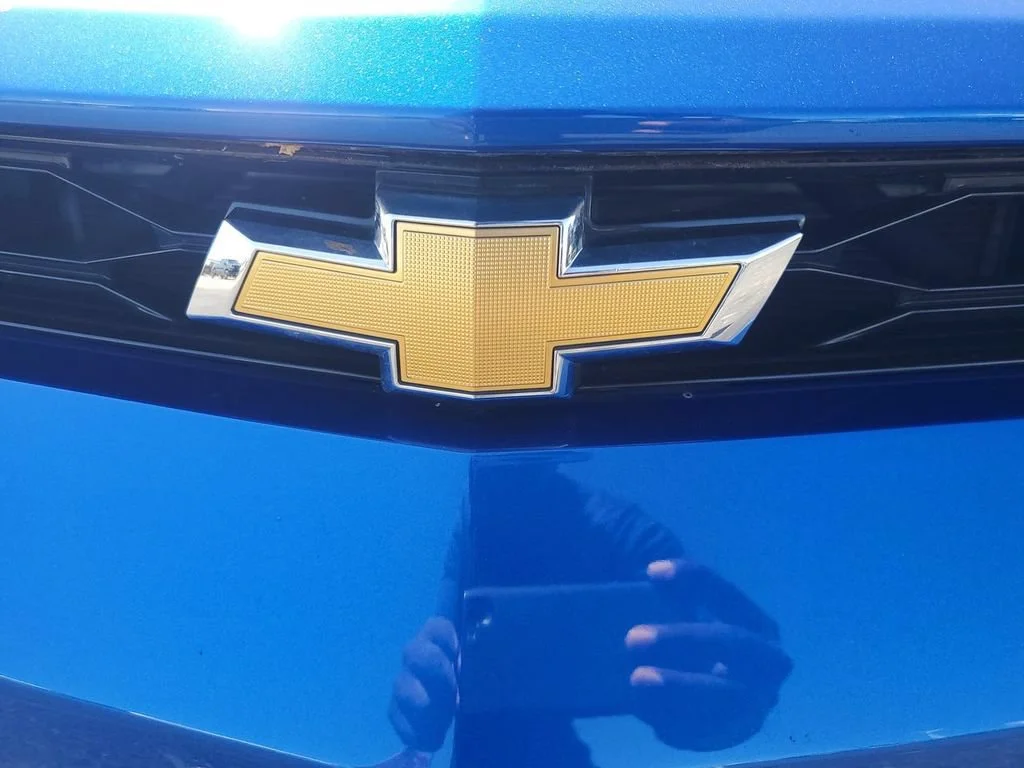 Certified Used 2017 HYPER BLUE METALLIC Chevrolet 2SS image 38