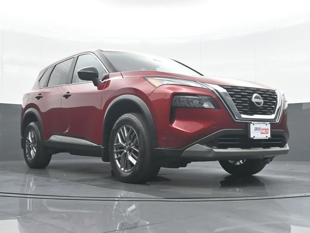 Used 2023 Red Nissan S image 41