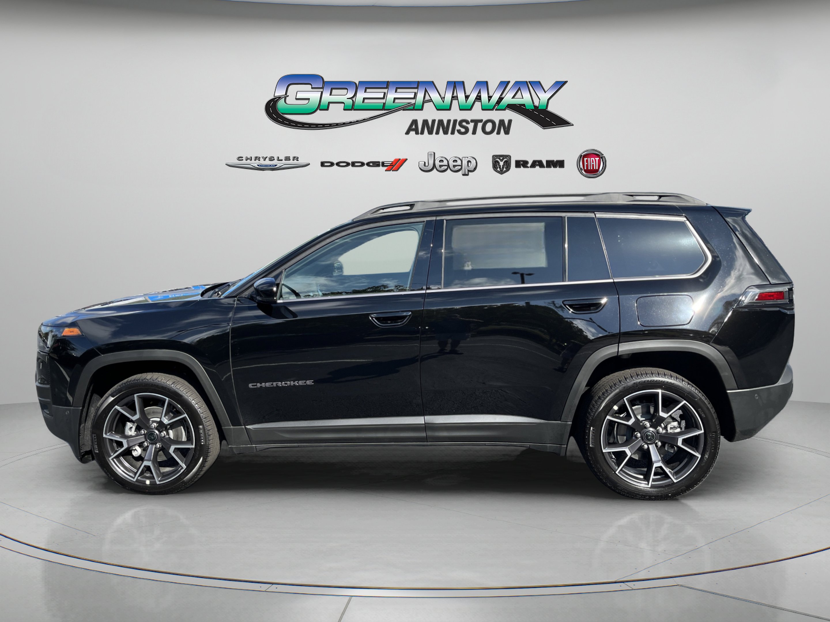 New 2026 Diamond Black Crystal Pearl-Coat Exterior Paint Jeep Overland image 4