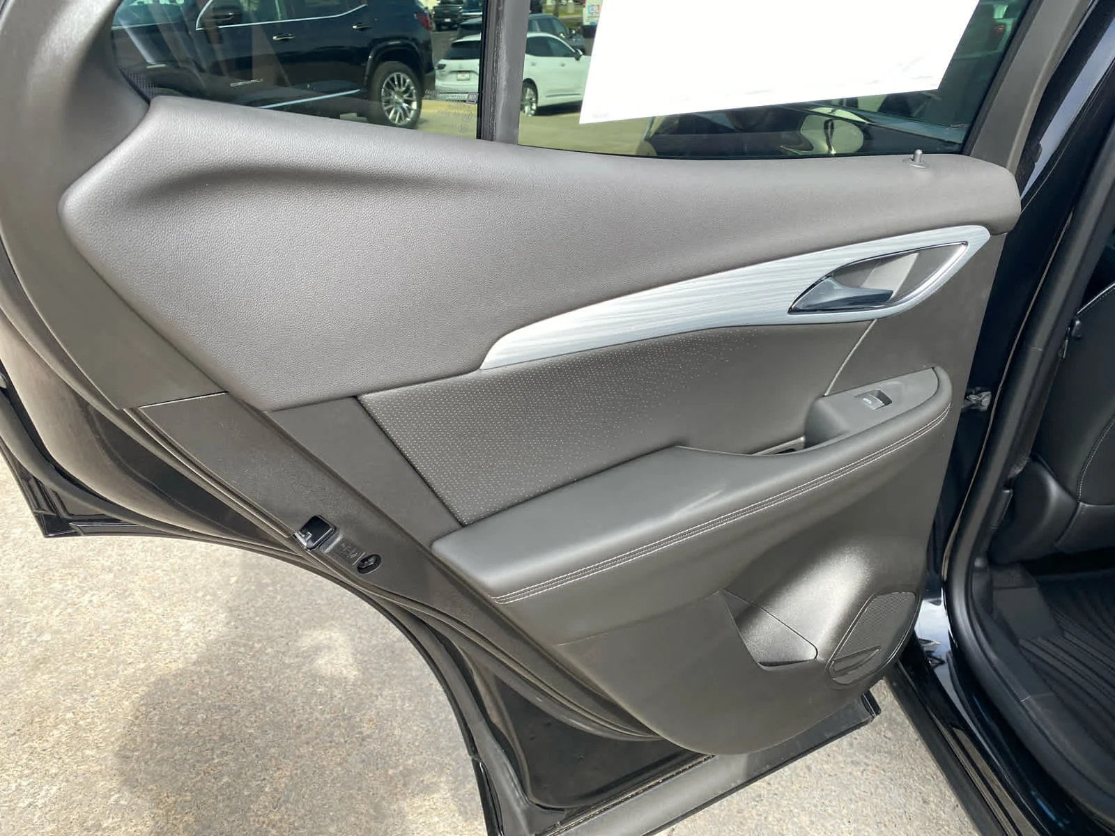 New 2026 Ebony Twilight Metallic Buick Avenir image 27