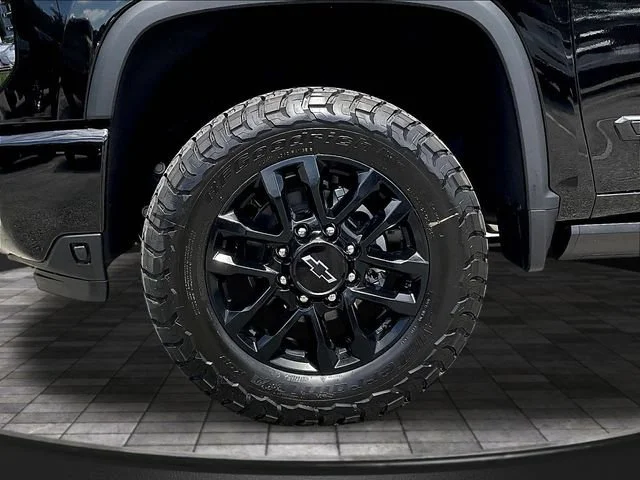 New 2026 Black Chevrolet High Country image 13