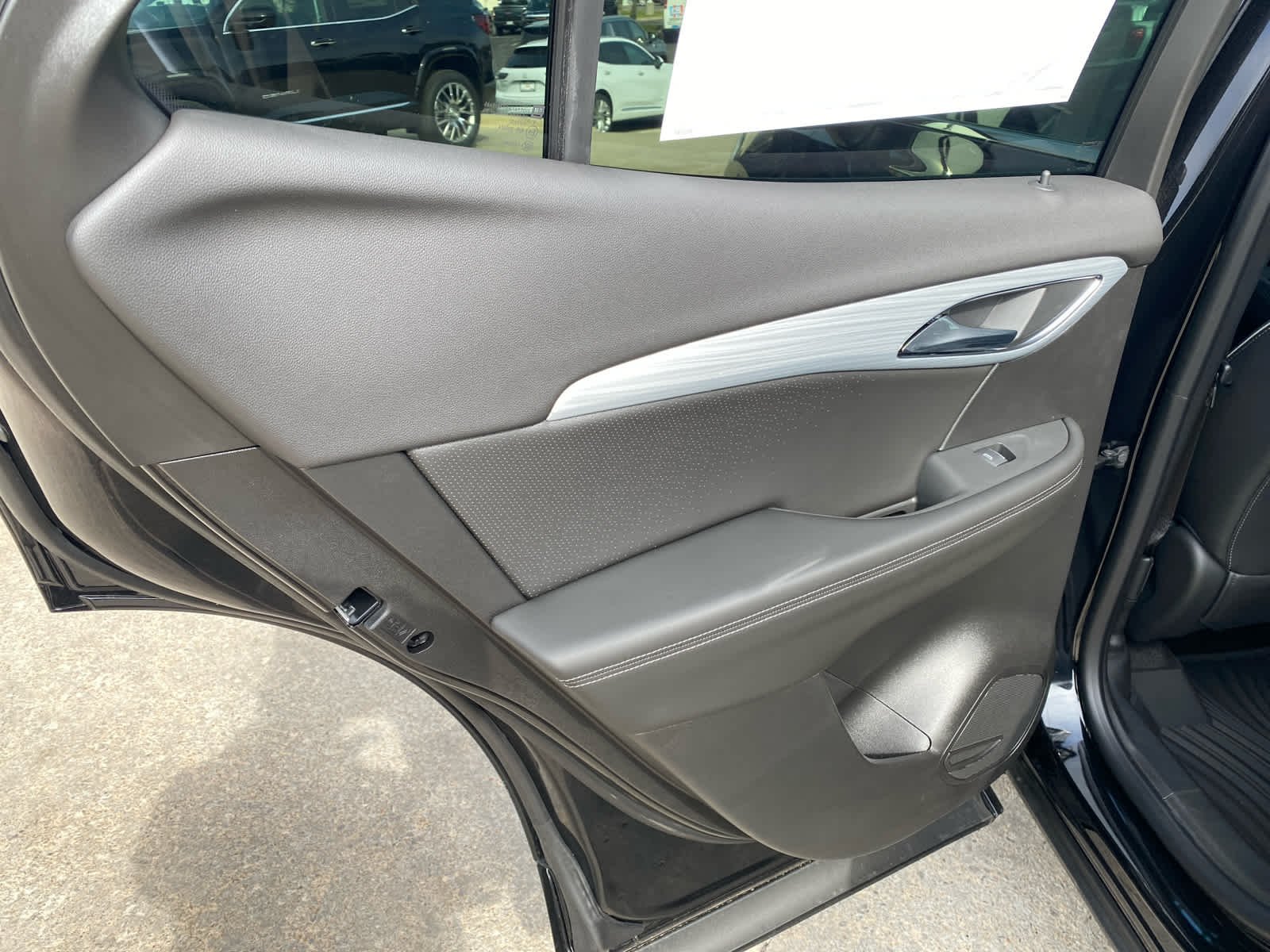 New 2026 Ebony Twilight Metallic Buick Avenir image 27