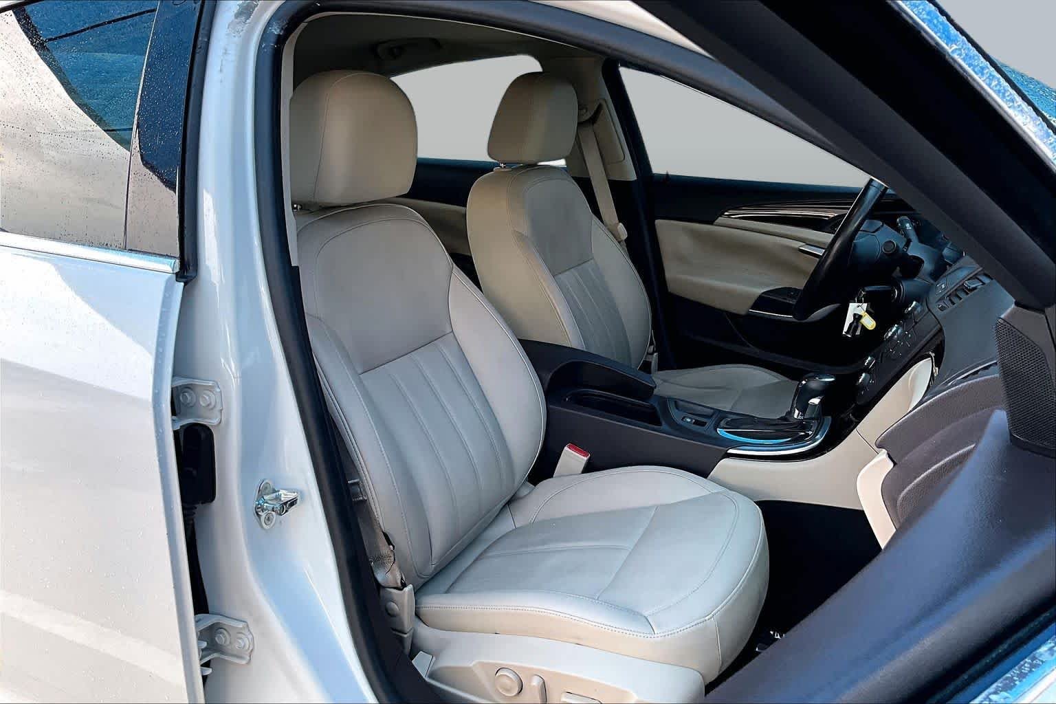Used 2011 Summit White Buick CXL RL3 image 8