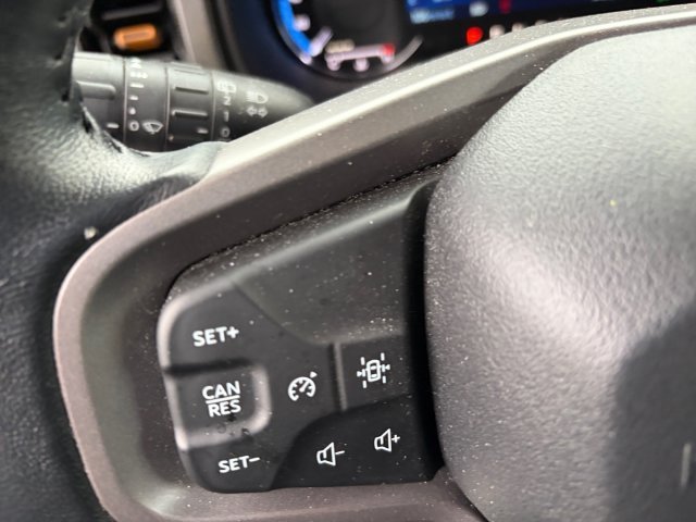 Used 2023 Green Ford  image 27