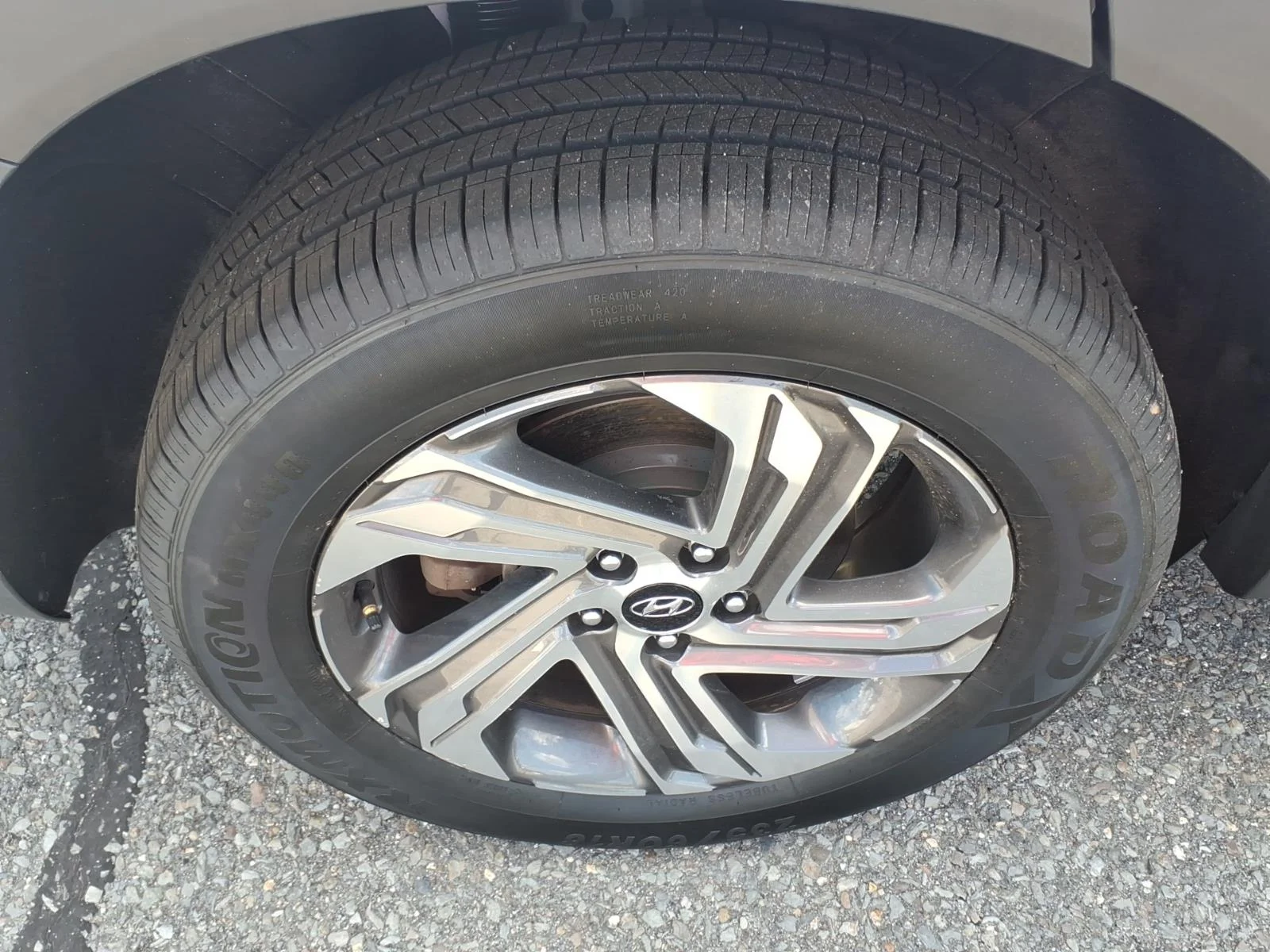 Used 2023 White Pearl Hyundai SEL image 11