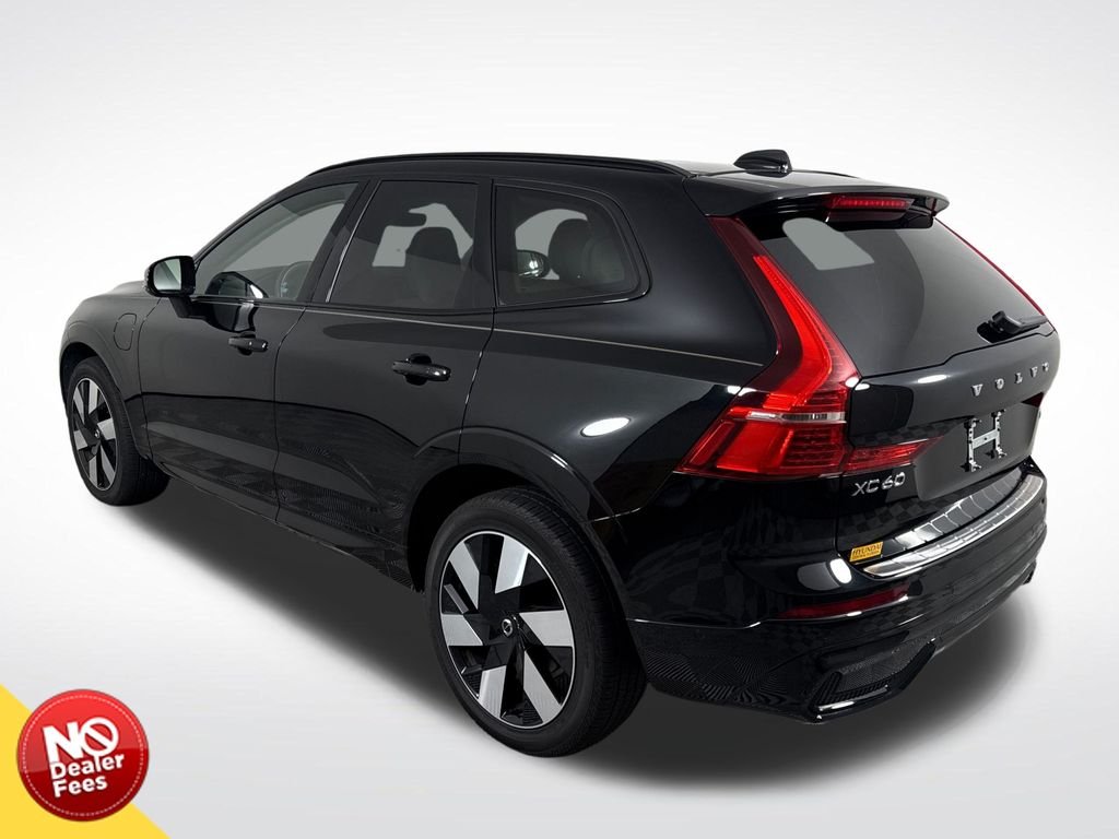 2025 Volvo XC60 Plus - Photo 5
