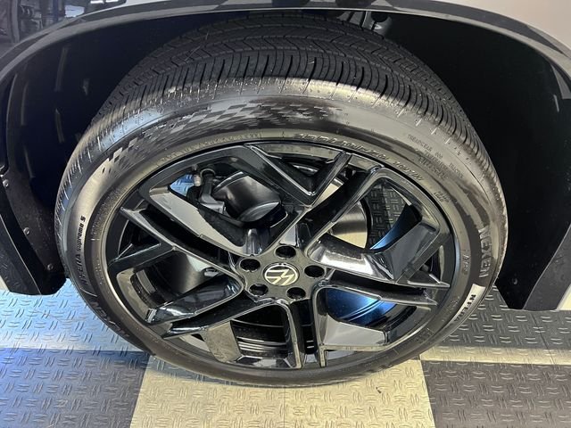 New 2026 Beige Volkswagen 2.0T SE R-Line Black image 9