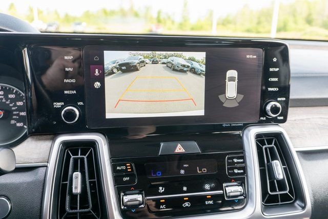 Used 2023 White Kia X-Line S image 27
