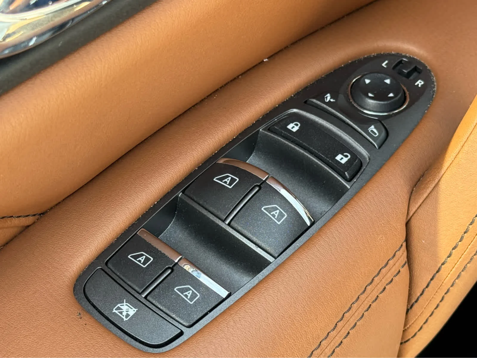 Used 2021 Moonstone White INFINITI SENSORY image 18
