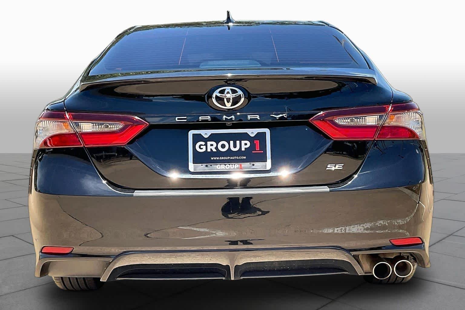 Used 2023 Midnight Black Metallic Toyota SE image 5