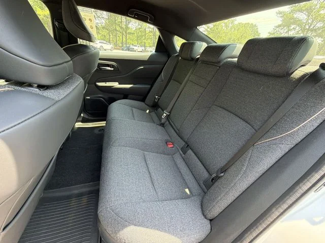 Used 2023 White Toyota XLE image 23