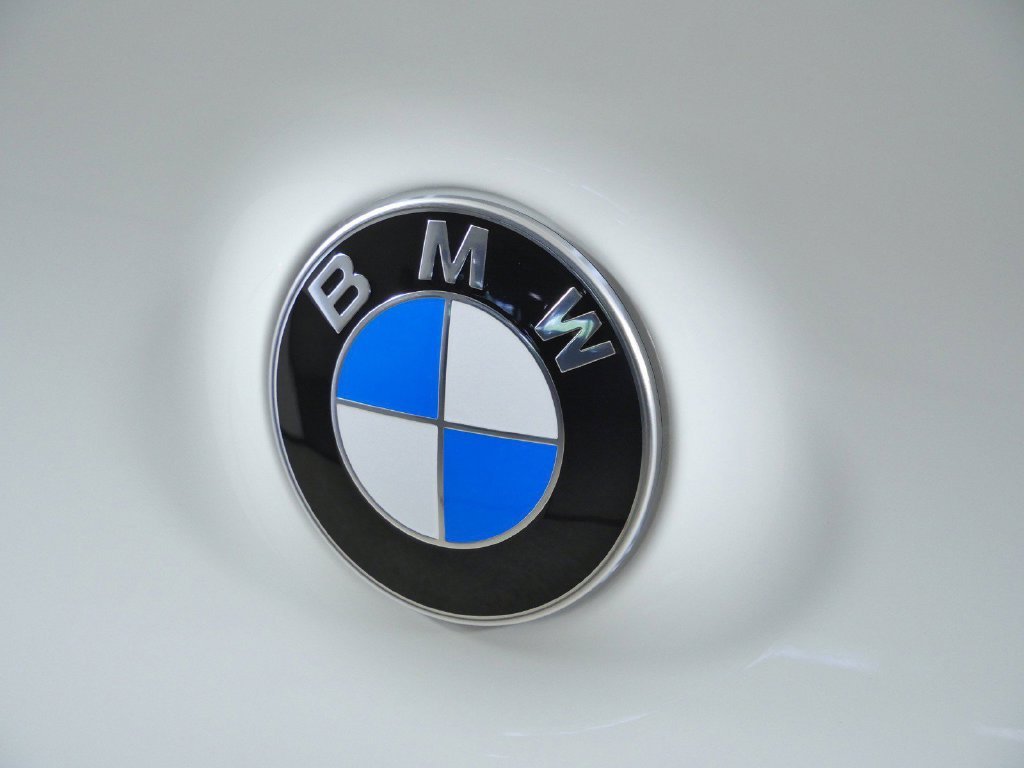 Used 2026 Alpine White BMW 30 xDrive image 12